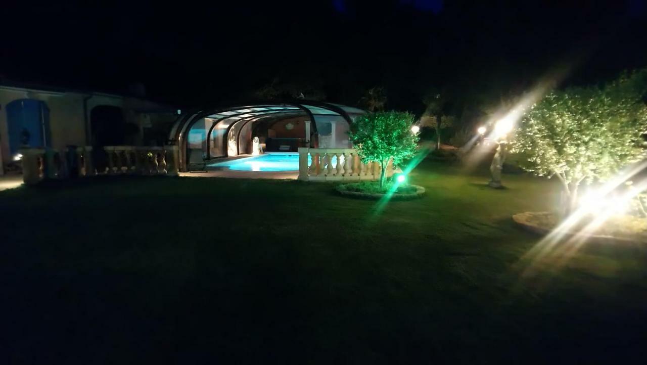 Chambre et table d'hôtes Villa Pomponette Nans-les-Pins Exterior foto